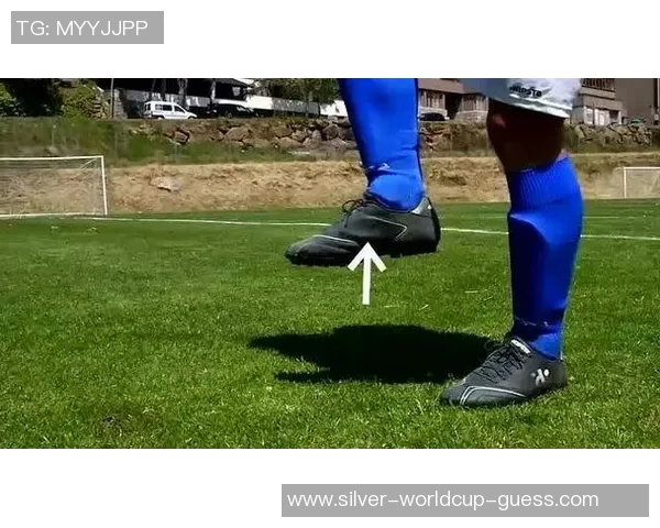 如何通过科学技巧和训练让足球在空中飞翔并提高射门精度